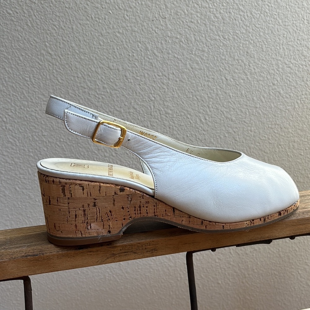 Vintage Bruno Magli white leather slingback heels with cork soles, size 6.5 C - Picture 2 of 11